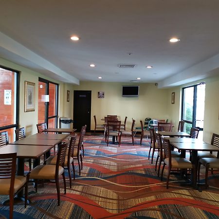 The Mariner Resort Cape Cod By The Red Collection West Yarmouth Eksteriør billede
